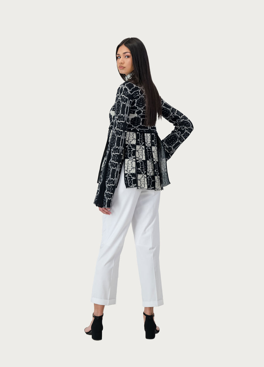 Bull Motif Top Black And White